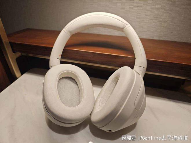 线时代在ULT WEAR上青出于蓝爱游戏最新延续索尼传统的重低音于无(图6)